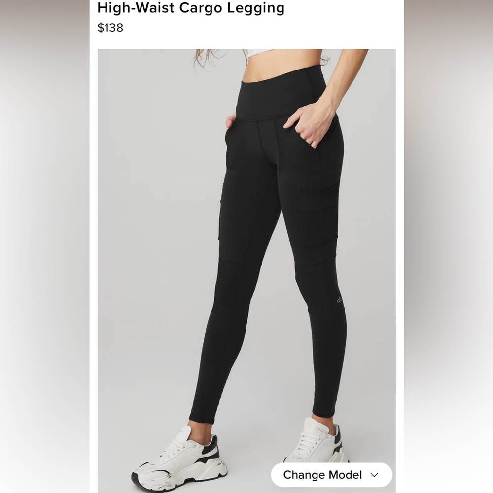 Small High Waisted Cargo Leggings in Black